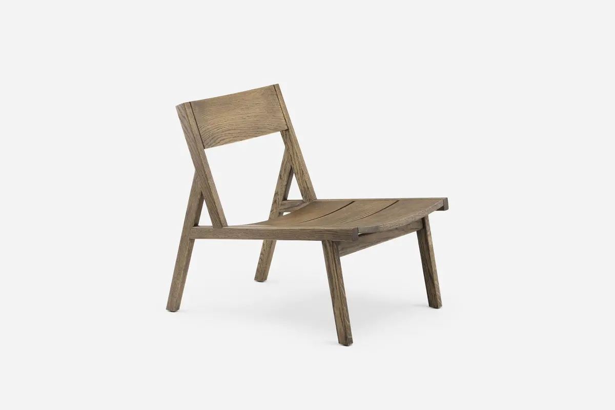 98.6°F Outdoor Lounge Chair 1