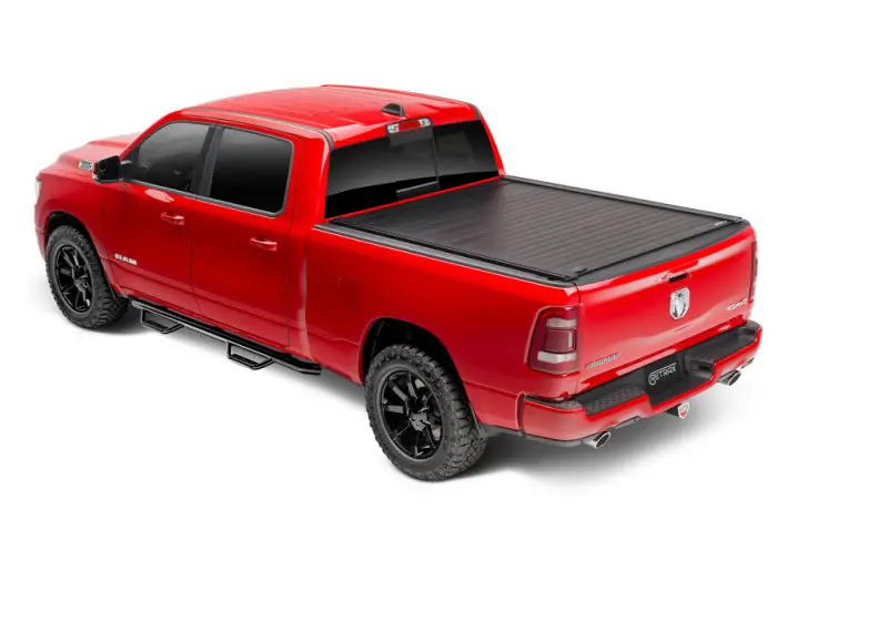 Retraxpro Xr Hard Manual Retractable Tonneau Cover 6'8" Fits 2020-25 Chevrolet Silverado/Gmc Sierra 2500/3500 Hd 1