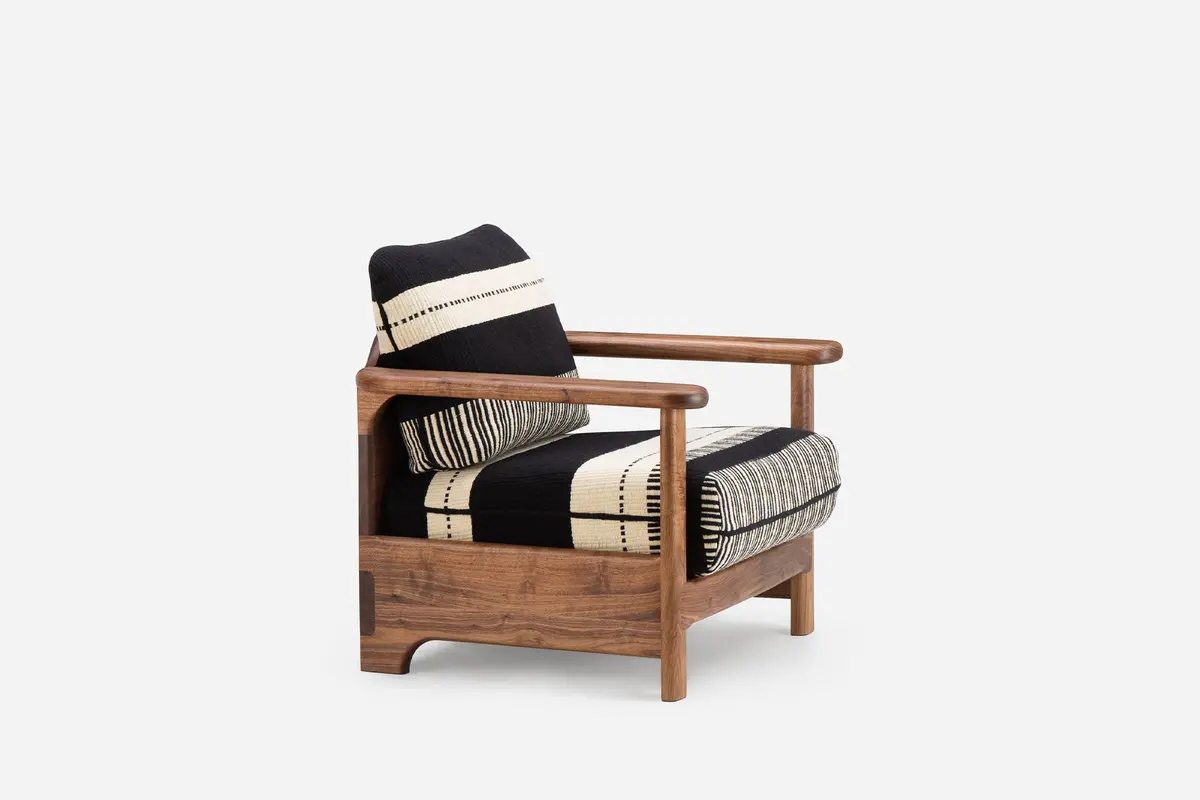 Twenty-Five Lounge Armchair With Manta Lido 1