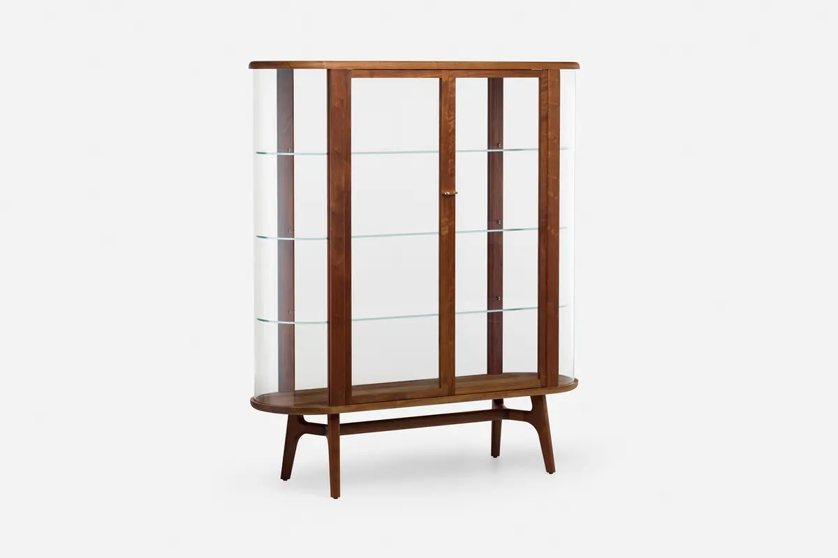 Solo Tall Vitrine 1
