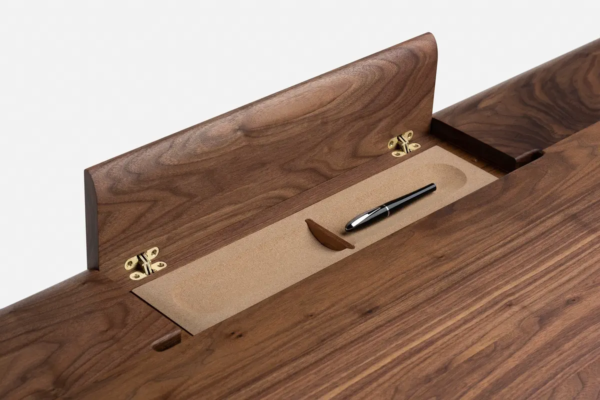 Solo Desk Pencil Tray 1
