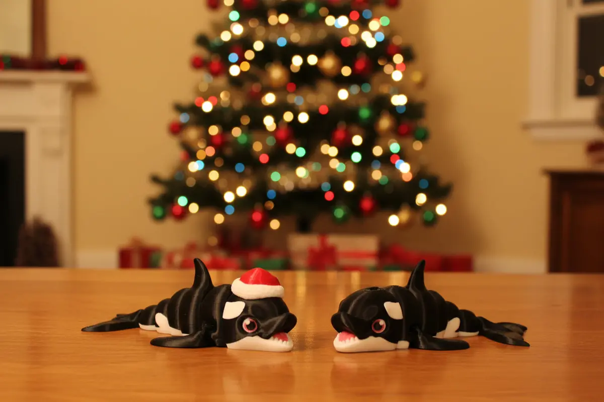 Killer Whale Or Narwhal Christmas Edition 3D Printed Articulated Flexi Fidget Figurine 1
