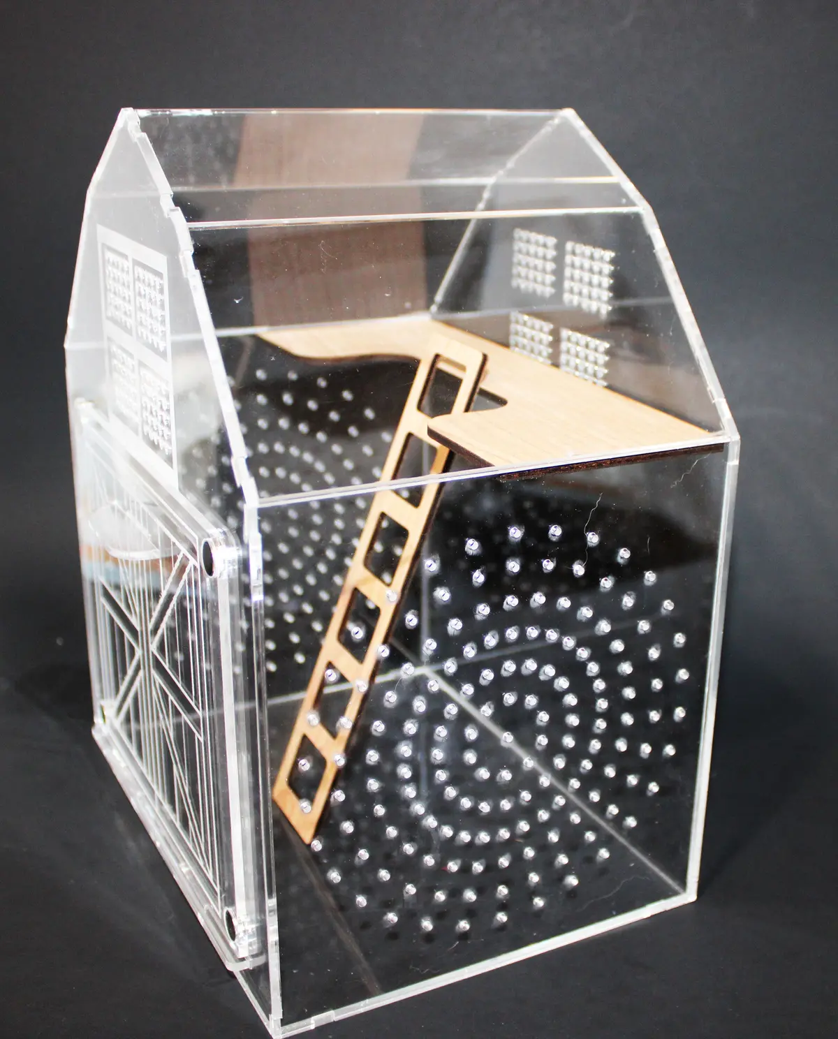 Custom Barn 10X8x6"-Terrarium 1