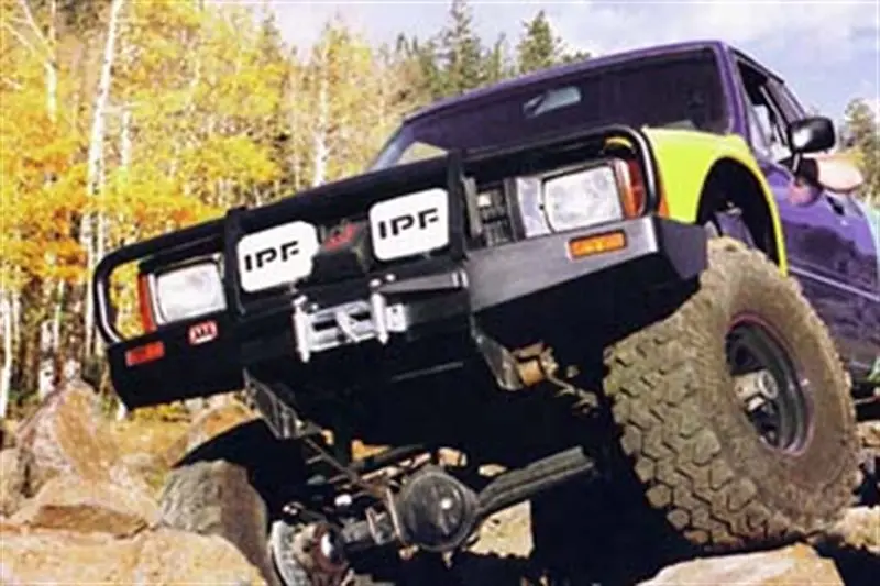 Arb Deluxe Bar Front Bumper For 1986-1995 Toyota Pickup - Winch Ready Black Steel (1Pc) 1