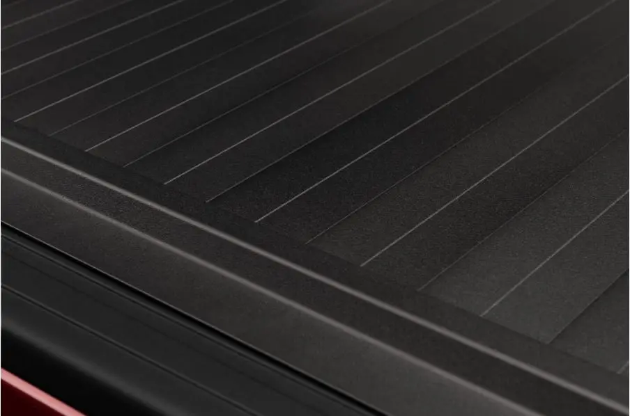 Retrax Hard Manual Retractable Tonneau Cover Black Matte 6.8 Ft Fits 2019-2023 Chevrolet Silverado/Gmc Sierra 2500/3500 1