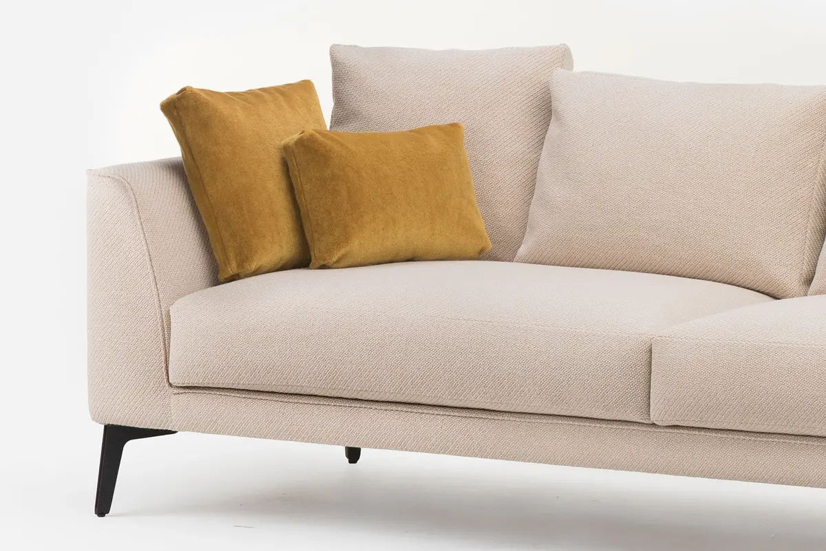 Mcqueen Loose Cushion 1