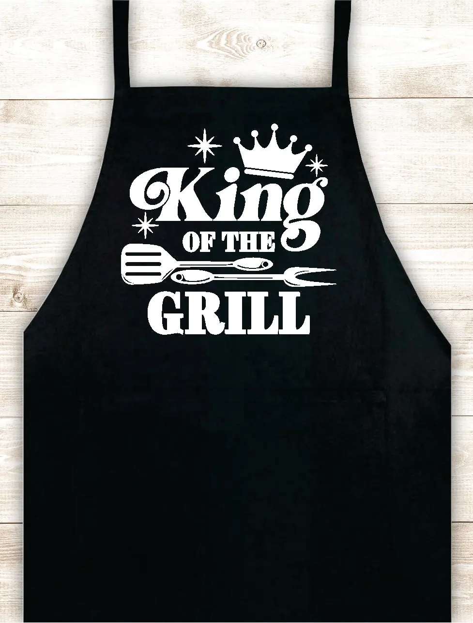King Of The Grill V2 Apron Heat Press Vinyl Bbq Barbeque Cook Grill Chef Bake Food Kitchen Funny Gift Men Women Dad Mom Family Cookout 1