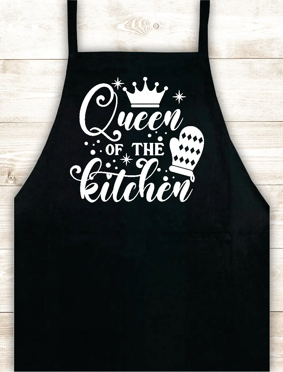 Queen Of The Kitchen V2 Apron Heat Press Vinyl Bbq Barbeque Cook Grill Chef Bake Food Kitchen Funny Gift Men Women Dad Mom Family Cookout 1